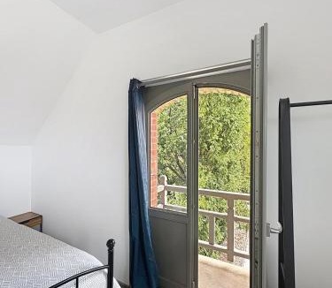 Glisy Apartment | Loft cosy jaccuzi & terrasse