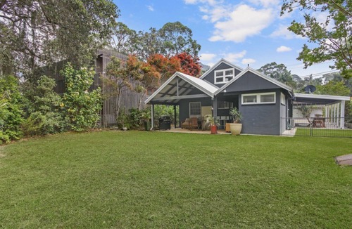 Pearl Beach House | Loft Cottage by HolidayCo.