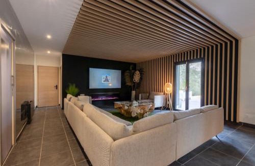 Isles-sur-Suippe House | Loft Détente Fun Champagne Experience