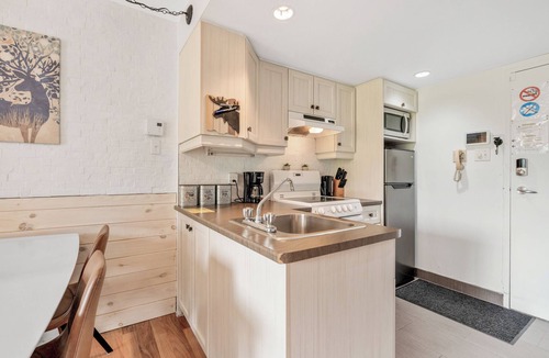 Saint Ferreol les Neiges Apartment | LOFT de la montagne- MSA