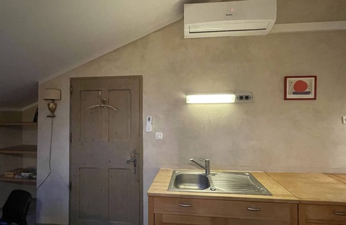 Caderousse Apartment | Loft Dans un Grand mas Avec Piscine