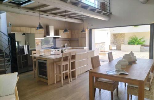 Laudun Apartment | Loft de charme - Coeur de ville