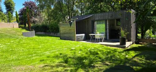 Locmine Bed & Breakfast | Loft de jardin le 8