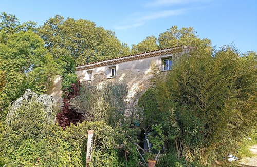 Saint-Jean-de-Vedas Apartment | Loft, Design collection, artist's studio, 15' from beaches and Montpellier center