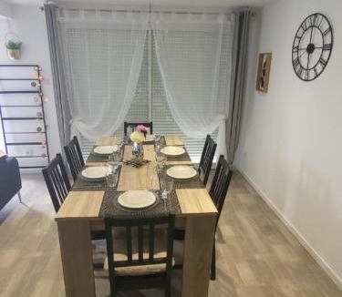 Laplume Apartment | Loft du sud ouest av garage