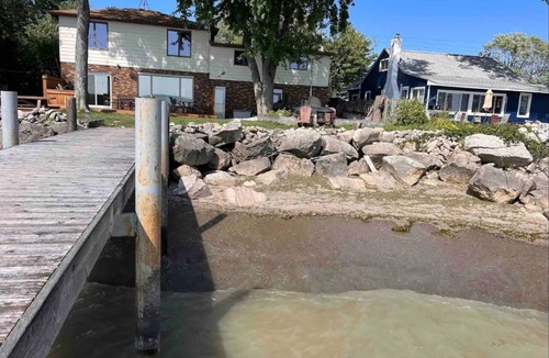 Amherstburg Apartment | LOFT Escape Apartment - Onsite Beach Dock Waterfront Boat Ramp