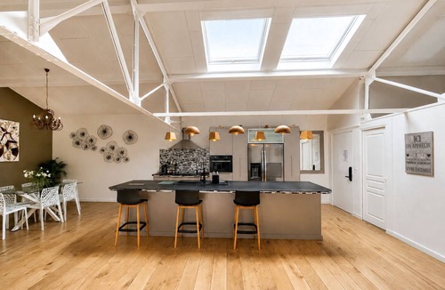 Lattes Apartment | ✨ Loft Evasion – Spacious, Stylish & Family-Friendly near Montpellier & Sea ✨
