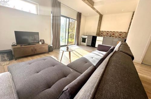 Juziers House | Loft face à la Seine - 7min Gare