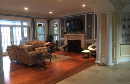 Dufferin Bed & Breakfast | Loft Guest Room 3 w/Skylight Balconyn