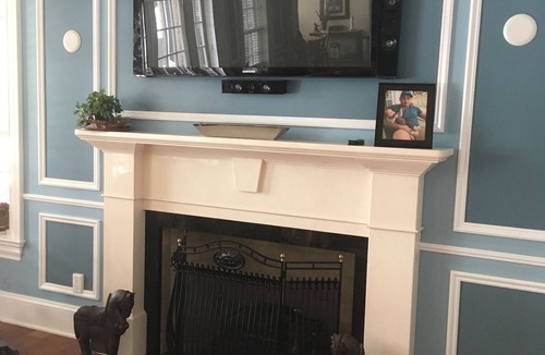Dufferin Bed & Breakfast | Loft Guest Room 3 w/Skylight Balconyn