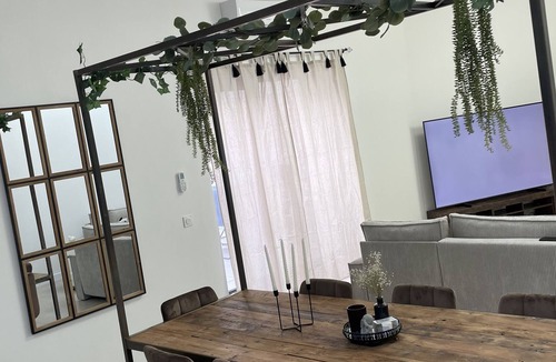 Gignac Apartment | Loft High Tech Industriel, de Standing