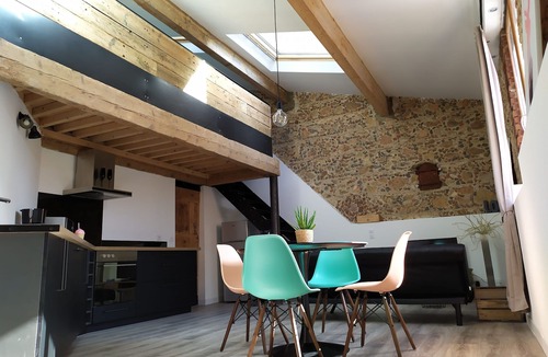 Baixas Apartment | Loft in an old barn