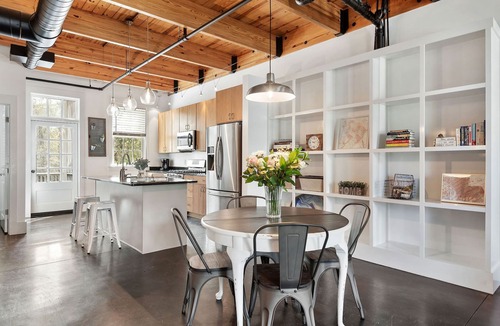 Habersham Condo | Loft in the Heart of Habersham Marketplace, Beaufort