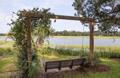 Habersham Condo | Loft in the Heart of Habersham Marketplace, Beaufort