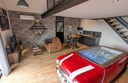 Aiguebelette-le-Lac Ski Chalet | Loft Insolite Avec Jacuzzi Privatif et vue lac