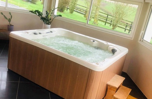 Ferrieres-la-Verrerie Apartment | Loft Jacuzzi & Sauna