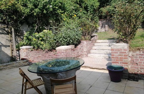Saint-Prix House | Loft jacuzzi private garden Netflix Wifi 20 minutes from Paris Val d'Oise