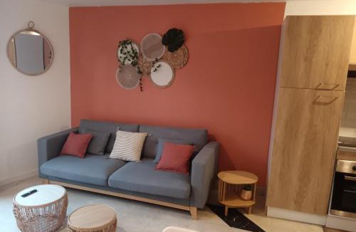 Sainte-Livrade-sur-Lot Apartment | Loft - Le Terracotta - Wifi HD - Télé - Clim