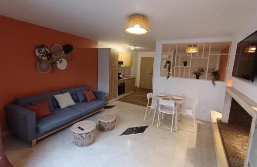 Sainte-Livrade-sur-Lot Apartment | Loft - Le Terracotta - Wifi HD - Télé - Clim