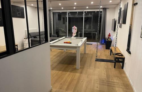 Lys-lez-Lannoy Villa | Loft lumineux, deco soignée et ambiance zen