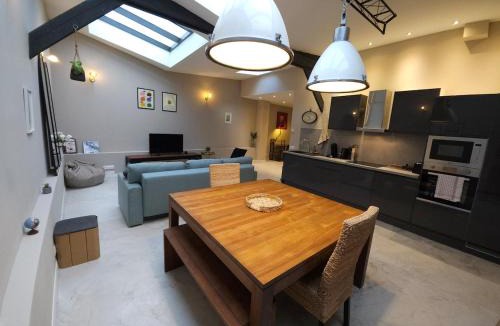 Rouen City Centre Apartment | Loft moderne avec garage dans l'hyper centre