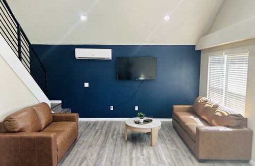 Lebanon House | Loft near Bennett Springs State Park