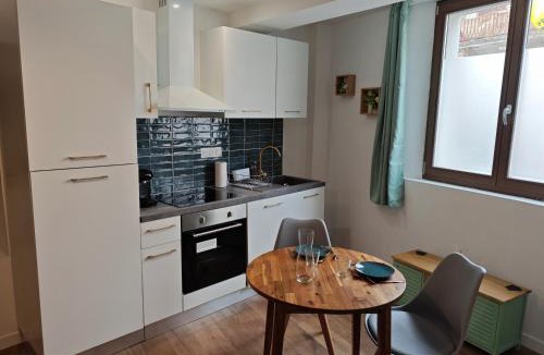 Sainte-Livrade-sur-Lot Apartment | Loft "Nordic Chic" - Sauna - Balnéo - Clim - TV HD