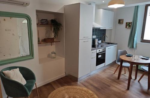 Sainte-Livrade-sur-Lot Apartment | Loft "Nordic Chic" - Sauna - Balnéo - Clim - TV HD