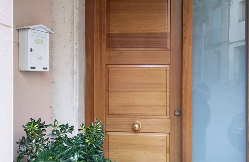 Castello de Farfanya Condo | LOFT of 110m2, pets allowed.
