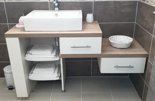 Bourgoin-Jallieu House | Loft près de la gare et proche du centre ville