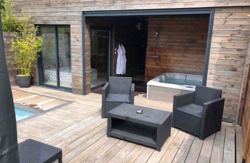 Bruz House | Loft privatisé avec spa XXL et piscine chauffée