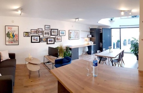 Langon Apartment | Loft renovation with private garden