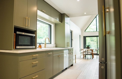 Highlands East Cottage | Loft Retreat on 24 acres with waterfall and hot tub
