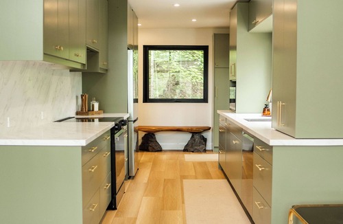 Highlands East Cottage | Loft Retreat on 24 acres with waterfall and hot tub