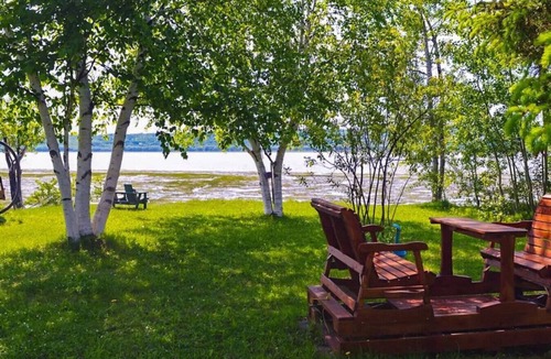 Ste Anne de Beaupre Apartment | Loft River and Mountains 9