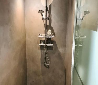 Charmes-sur-l'Herbasse Bed & Breakfast | Loft romantique avec spa privatif