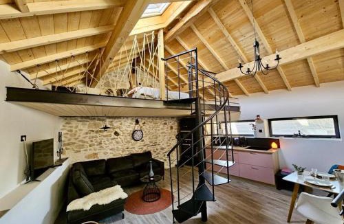 Magnieu House | Loft Romantique Insolite avec Balnéo