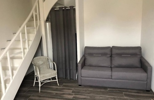 Saint-Christoly-Medoc House | Loft sleeps 6-10