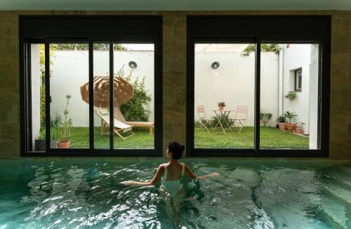 Figueres Apartment | Loft Spa Piscina Climatizada, Cine y Parking