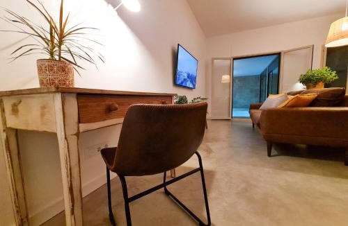 Figueres Apartment | Loft Spa Piscina Climatizada, Cine y Parking