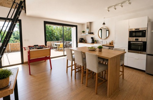 Saint-Martin Apartment | Loft St Roch Montpellier - Garden, pool & spa
