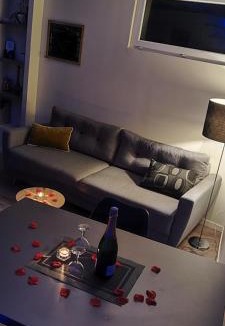 Bourg-Saint-Christophe Apartment | Loft, Studio and Love Rooms