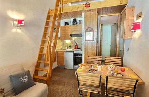 Val-d'Isere Apartment | Loft studio in Val d'Isère for 3 people with pets allowed & covered parking