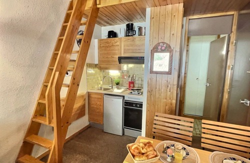 Val-d'Isere Apartment | Loft studio in Val d'Isère for 3 people with pets allowed & covered parking