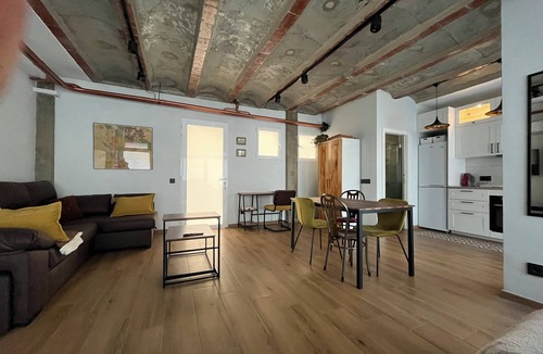 San Isidro Apartment | Loft Studio on the Madrid Río promenade.