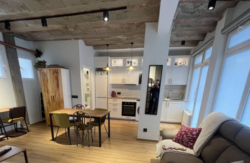 San Isidro Apartment | Loft Studio on the Madrid Río promenade.