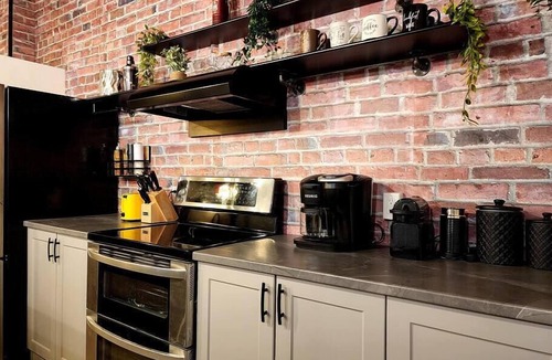 Vieux-Limoilou Apartment | Loft Style Industriel Centre ville Parking Gratuit