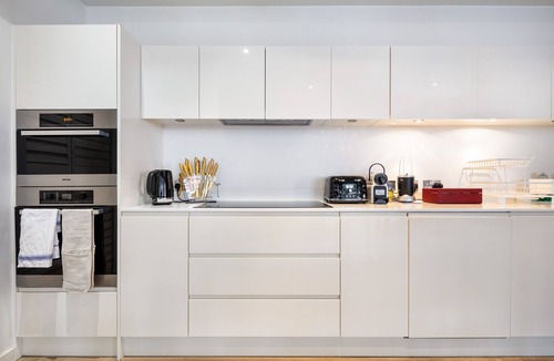 Westminster Apartment | Loft Style Luxury Nr Buckingham Pal. HUGE 3bd 2bth