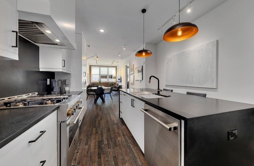 Castleberry Hill Apartment | Loft Style Spacious Lux Apt 202, sleeps 6