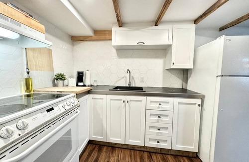Boischatel Apartment | Loft The Montcalm 2 min Falls Free Parking